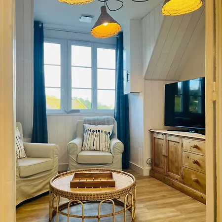 Cosy Bord De Apartment