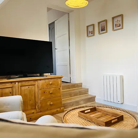 Apartment Cosy Bord De *