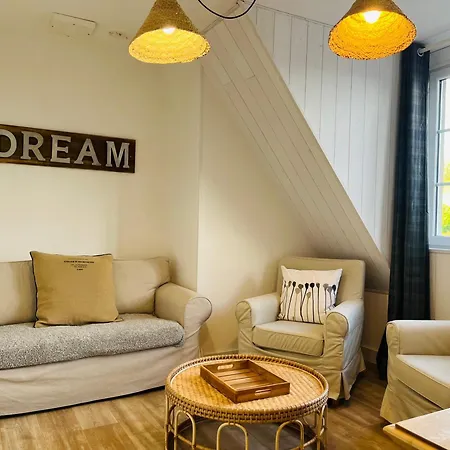 Cosy Bord De *