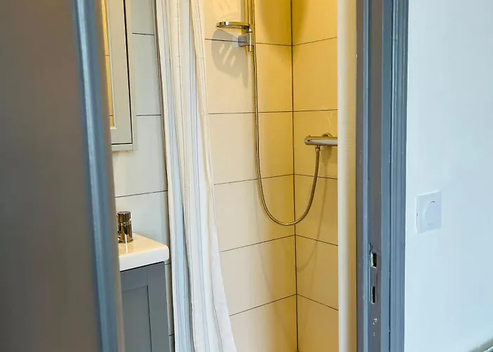 Cosy Bord De Port-en-Bessin-Huppain