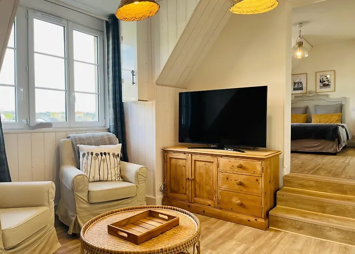 Apartment Cosy Bord De Port-en-Bessin-Huppain